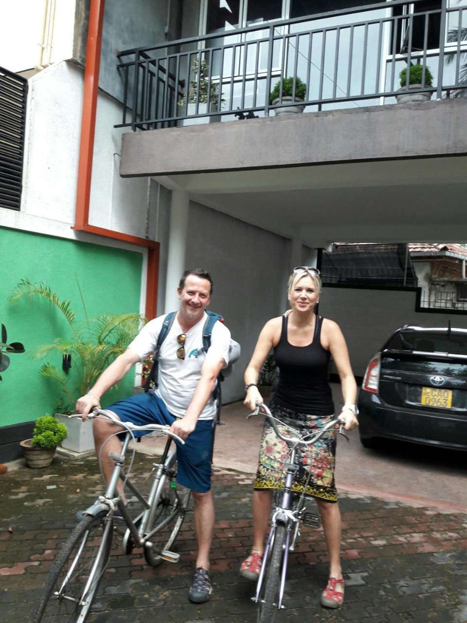 Myr-O Homestay Kombichankulama Exteriör bild